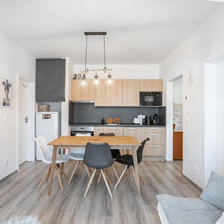 Mirabel Apartments Klinovec Loučná pod Klínovcem Exteriör bild