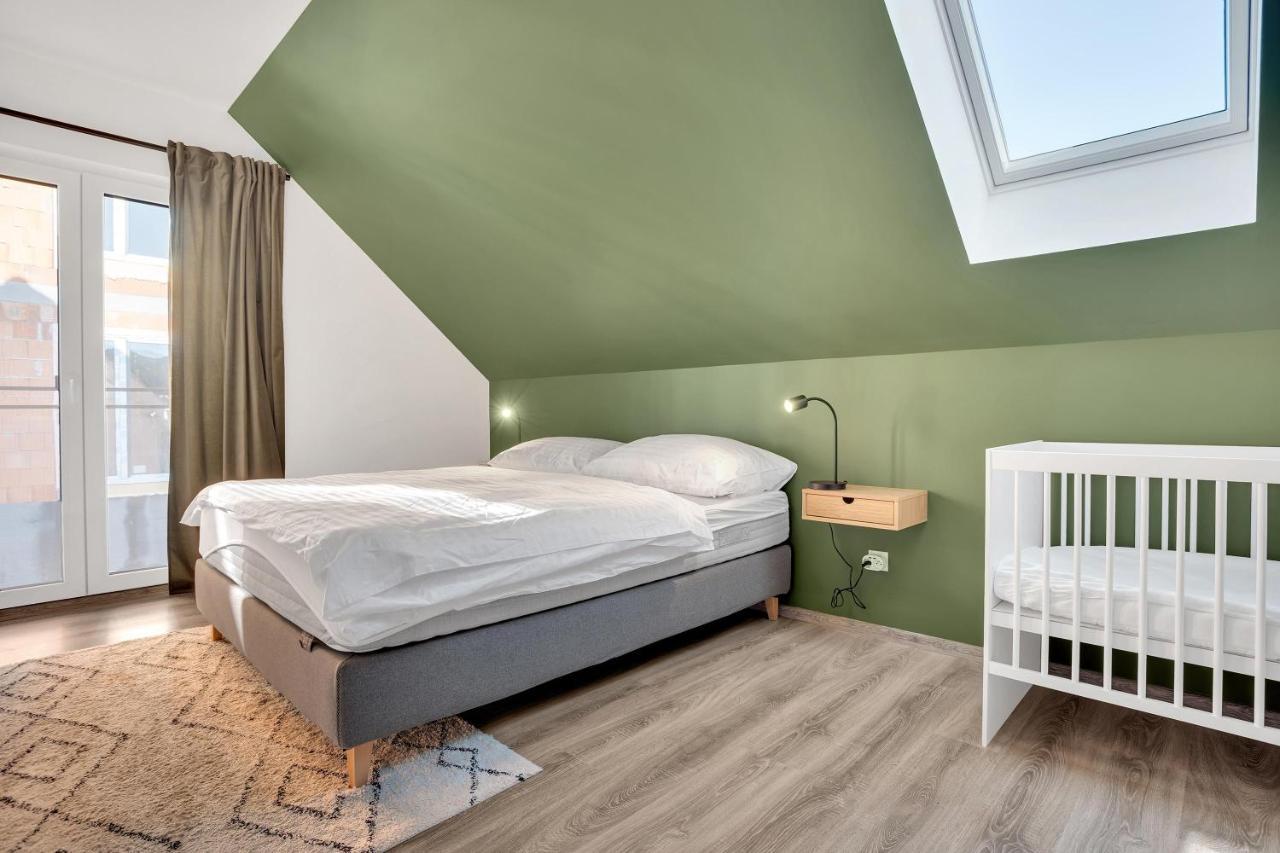 Mirabel Apartments Klinovec Loučná pod Klínovcem Exteriör bild